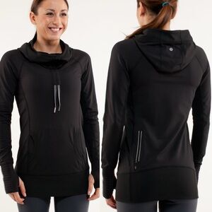 Lululemon Run: Stay On Course Pullover